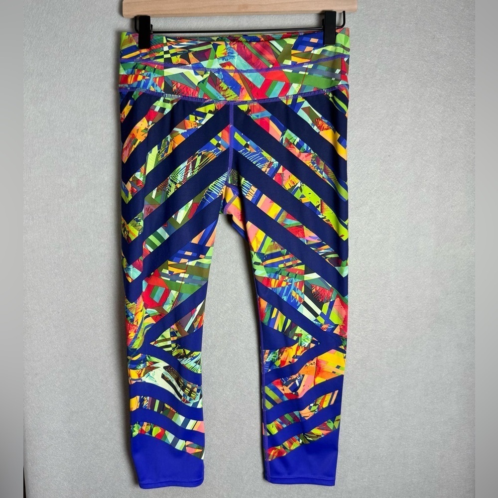 Athleta Women’s Kaleidoscope Sonar Capri Leggings Activewear Size S